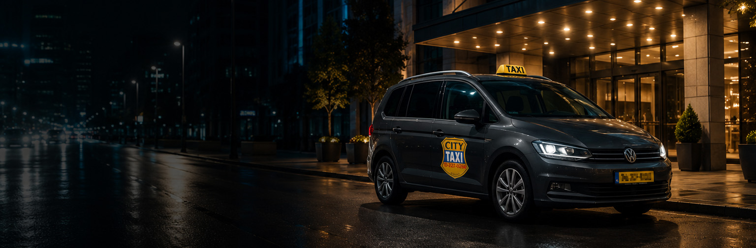 City Taxi Siófok személytaxi esti siófoki utcán